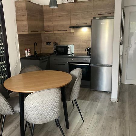 Beach Deluxe Apartman ハイデゥソボスロー エクステリア 写真
